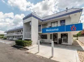 Motel 6-Norcross, GA - Atlanta Northeast