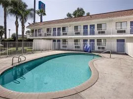 Motel 6-Fresno, CA