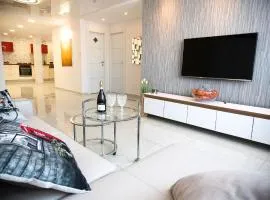 FaRoyal Luxury Suite