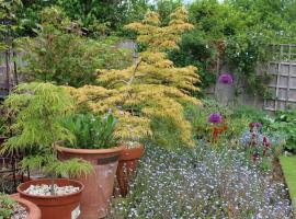 Laurels Guesthouse, B&B in Witney