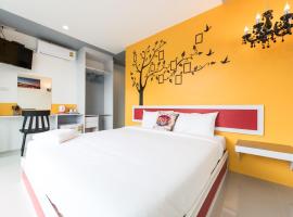 Slowlife Beach, hotell i Nai Yang Beach