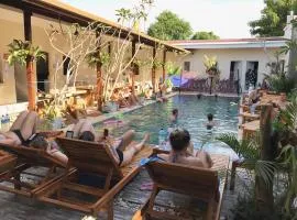 M BOX Gili Trawangan
