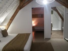 La Cense Pierrot des Princes, bed & breakfast i Saint-Amand-les-Eaux