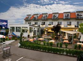 Hotel & Restaurant Seehof, hotel u gradu Podersdorf am Ze