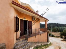 Case Vacanza Baia Chia Aiosardegna: Chia'da bir apart otel