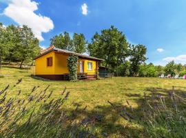 Vacation home Latini, cabana o cottage a Hum