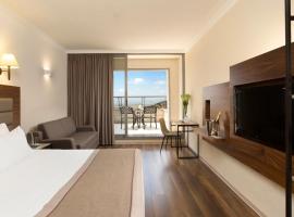 Golden Crown Hotel, hotel di Nazareth