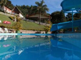 Hotel Vila Alpina de Atibaia, hotel en Atibaia