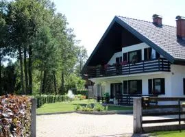 Lake House Apartment