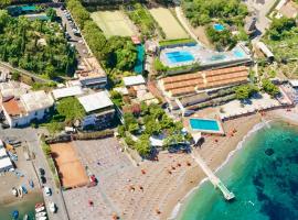 Hotel Le Axidie, hotel i Vico Equense