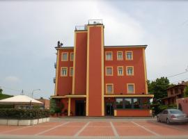 Hotel Aquila, khách sạn ở Castelfranco Emilia