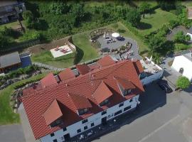 Hotel und Landgasthof Zum Bockshahn, hostal o pensión en Spessart
