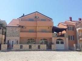 Apartments Ema, Hotel in Ivanica