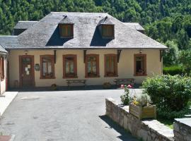 Gite Fouga, bed and breakfast a Aragnouet