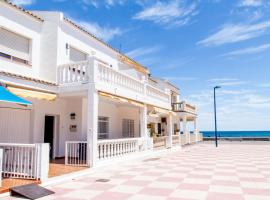 Tot un Mon-Beachfront House, hotel v mestu Puzol