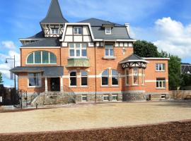 Charmehotel Villa Saporis, hotell i Hasselt