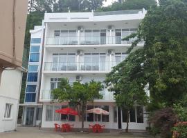 Hotel Del Mar: Kvariati'de bir otel