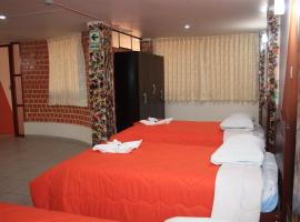 Hotel Los Gladiolos, hotel dicht bij: Luchthaven Mayor General FAP Armando Revoredo Iglesias - CJA, Cajamarca