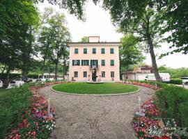 Relais Villa Degli Aceri, hotel Carcaréban
