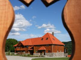 Honor Pensiune & Spa, hotel de golf a Izvoare