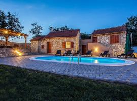 Villa Viktorija, hotel v destinaci Galovac