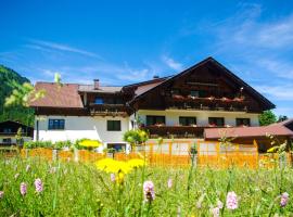 Haus Kohlberghof โรงแรมในบีเคลบาค