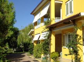 B&B Benjamin, hotel v destinaci Badesi