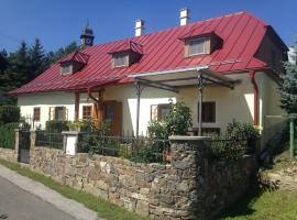 Banícky dom Pod Zvonicou, casa vacacional en Štiavnické Bane