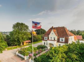 Altes-Landhaus-Ferienwohnung-Schleswig-Holstein: Wendtorf şehrinde bir otel