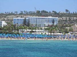 Corfu Hotel: Aya Napa'da bir otel