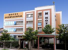 Fieri International Hotel、フィエルのホテル