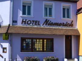 Hotel Restaurant Niemerich、プルヴェルスハイムのホテル