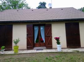 Maison Bord Du Lac, hotel v destinaci Marcillac-la-Croisille