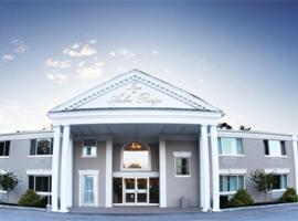 Inn at Arbor Ridge Hotel and Conference Center, hotel met parkeren in Hopewell Junction