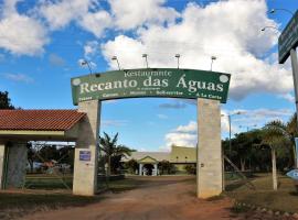 Pousada Recanto das Águas, hotel en Carmo do Rio Claro