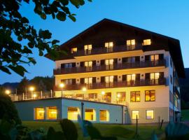 Seehotel Garni Pöllmann, hotel with pools in Mondsee