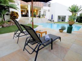 La Dolce Vita Umhlanga Guesthouse, guest house in Durban
