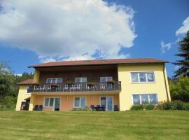 Ferienhaus Bauer mit wunderschönem Panoramablick, hotel v destinaci Tännesberg