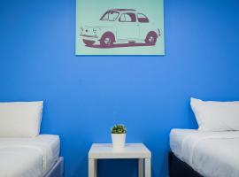 بيت شباب فاريندا، فندق في بانكوك