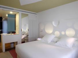 Room Mate Pau, hotel a Barcelona