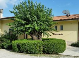 Hotel Casale 900, hotel in Paestum