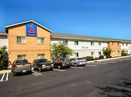 Studio 6-East Brunswick, NJ - NYC Area