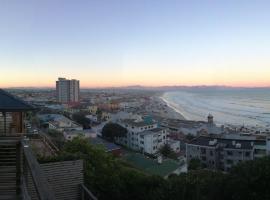 Seaview Apartment in Muizenberg, hotel cerca de SAPS Museum, Muizenberg