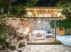 Amicasa Private Seaside Suite