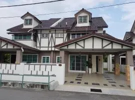 Sitiawan Homestay Entire Semi D home