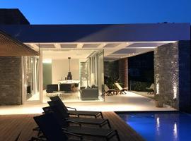 A - Luxury Villas, hotel dicht bij: Agiasos, Plomarion