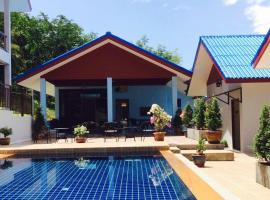Sawasdee Home Stay Resort & Pool, sewaan penginapan tepi pantai di Khao Lak