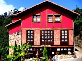 Casa Rural La Posada del Alba, casa de campo em Alea