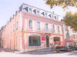 Hôtel De France, готель у місті Chalabre