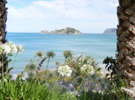 Rangimarie Anaura Bay Beachstay: Anaura Bay şehrinde bir otel